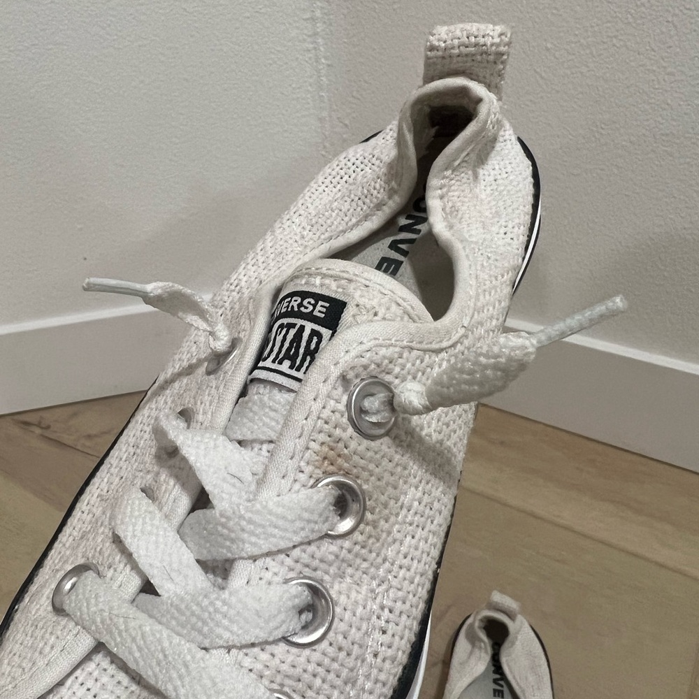 Converse low tops. White burlap texture - Picture 4 of 5